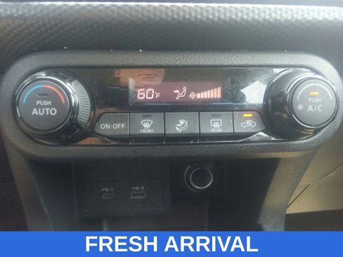 Used 2021 Nissan Kicks SV FWD image 28