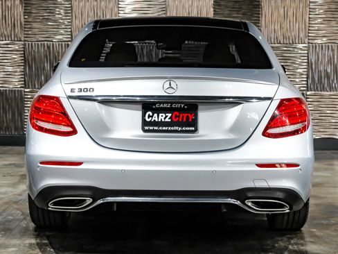 Used 2018 Mercedes-Benz E 300 image 15