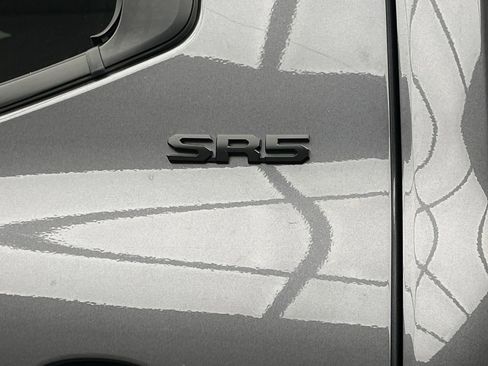 Used 2022 Toyota Tundra SR5 image 29