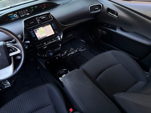 Certified 2019 Toyota Prius Prime Plus image 9