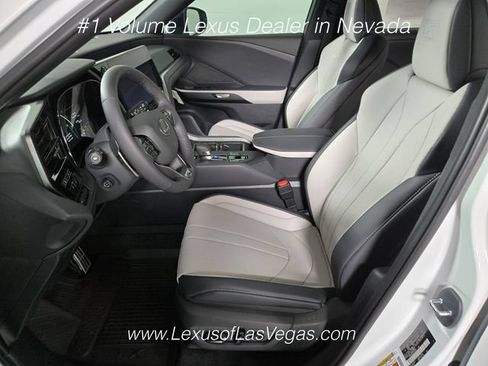 New 2026 Lexus TX 500h AWD image 10