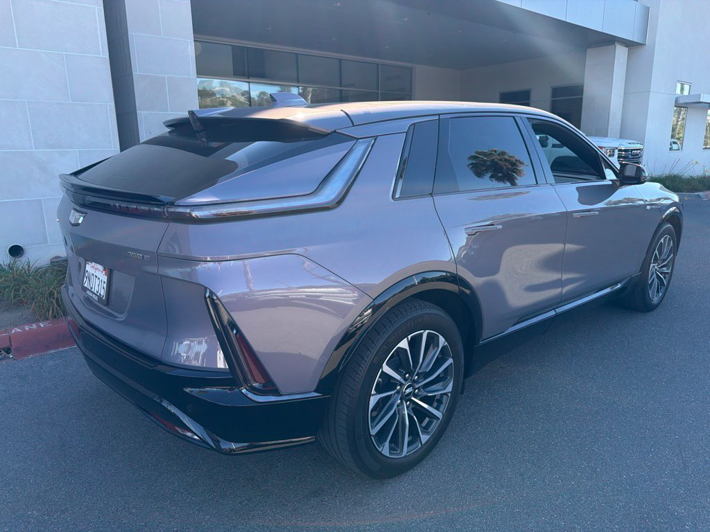 Used 2024 Cadillac Lyriq Sport RWD image 10