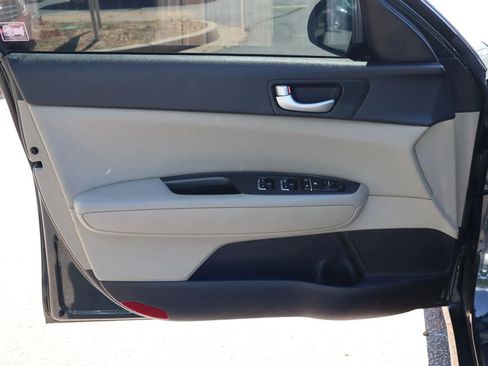 Used 2016 Kia Optima LX FWD image 6