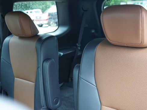 Used 2025 Lexus GX 550 w/ Cold Area Package AWD/4WD image 23