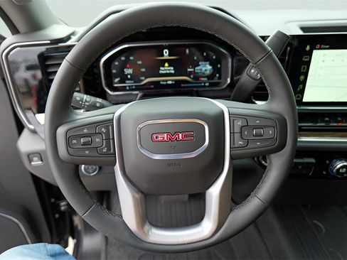 New 2025 GMC Sierra 1500 Elevation image 11