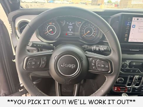 Used 2025 Jeep Wrangler Unlimited Sport AWD/4WD image 16