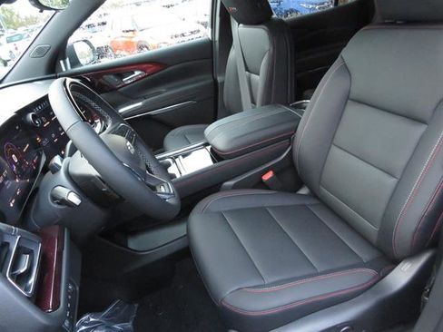 New 2026 Chevrolet Traverse Z71 w/ Enhanced Driving Package image 17