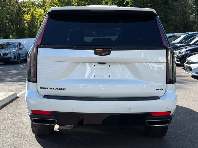 Used 2023 Cadillac Escalade Premium Luxury w/ LPO, Floor Liner Package AWD/4WD image 6