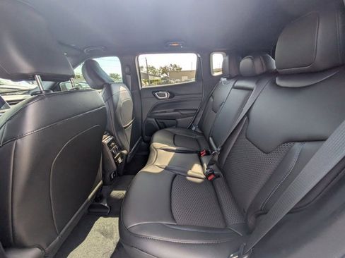New 2026 Jeep Compass Latitude image 12