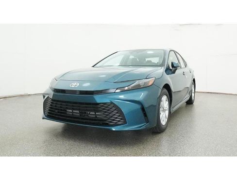 New 2026 Toyota Camry LE image 38