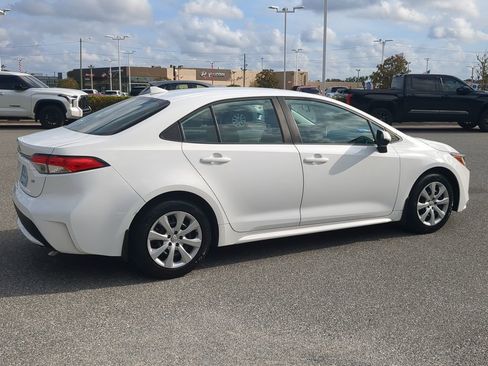 Used 2020 Toyota Corolla LE image 13
