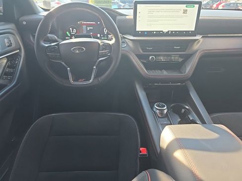 Used 2025 Ford Explorer ST image 21