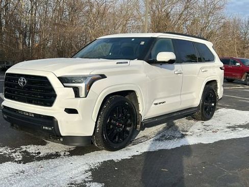 Used 2025 Toyota Sequoia SR5 w/ SR5 Premium Package image 31