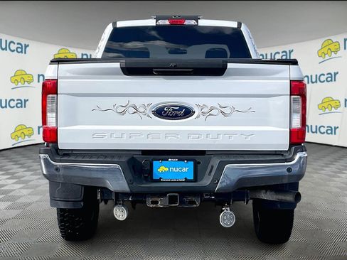 Used 2019 Ford F250 XLT w/ XLT Value Package image 5