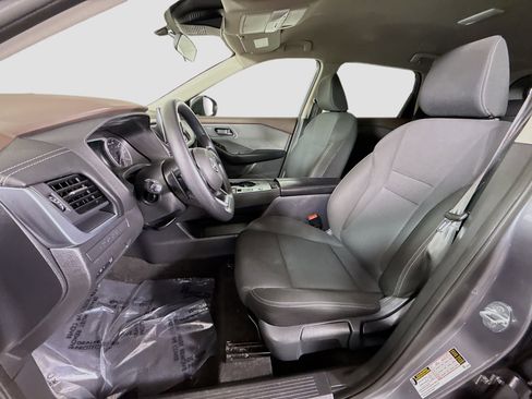 Used 2023 Nissan Rogue S image 22