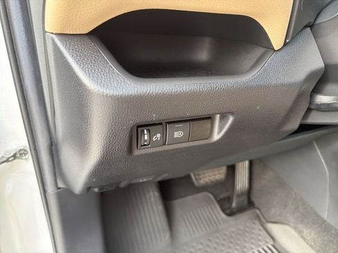 Certified 2021 Toyota RAV4 LE FWD image 11