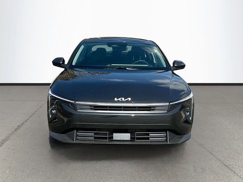 New 2025 Kia K4 LXS image 2