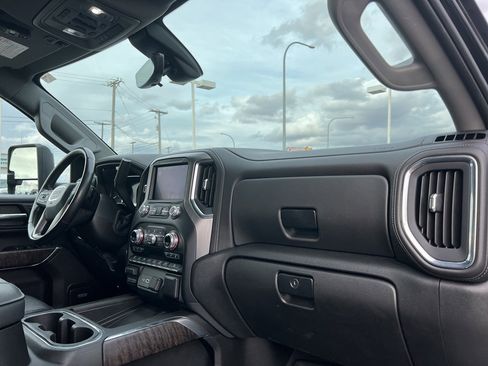 Certified 2022 GMC Sierra 3500 Denali w/ Denali Ultimate Package image 26