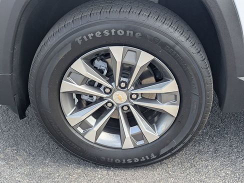 Used 2026 Chevrolet Equinox LT FWD image 13