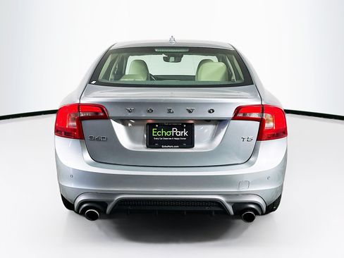Used 2018 Volvo S60 T5 Dynamic w/ Vision Package FWD image 7