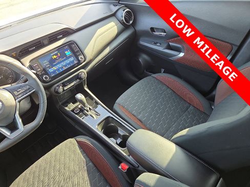 Used 2024 Nissan Kicks SR image 12