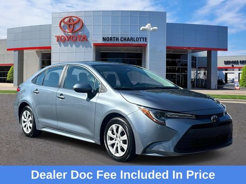 Used 2024 Toyota Corolla LE FWD image 1
