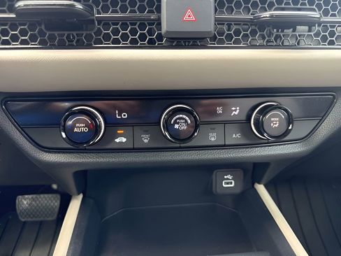 Used 2025 Honda HR-V LX image 17