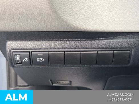 Used 2024 Toyota Corolla LE image 27