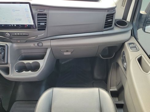 Used 2025 Ford Transit 250 Base image 16