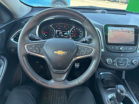 Used 2016 Chevrolet Malibu LT image 11