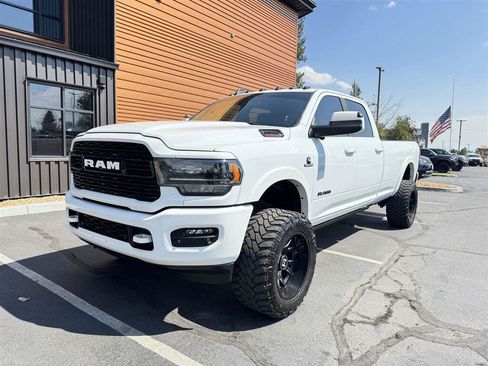 Used 2022 RAM 2500 Limited w/ Night Edition AWD/4WD image 1