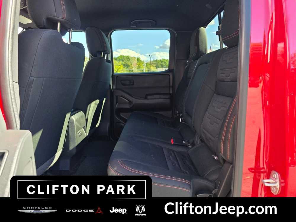 Used 2026 Nissan Frontier PRO-4X AWD/4WD image 13