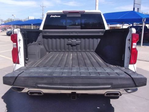 Used 2022 Chevrolet Silverado 1500 LTZ w/ LTZ Premium Package image 18