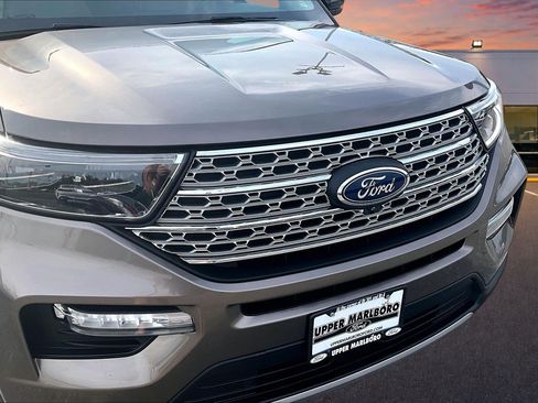 Used 2021 Ford Explorer Limited w/ Equipment Group 301A RWD image 29