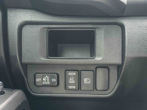 Used 2019 Toyota Tacoma TRD Sport RWD image 36
