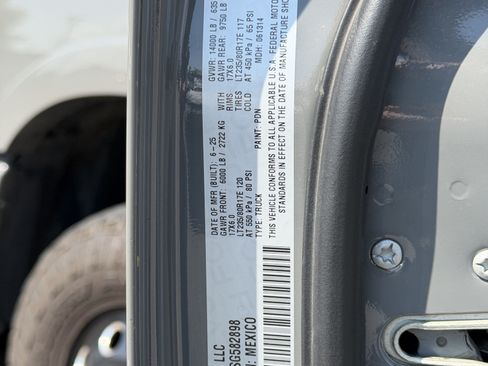 Used 2025 RAM 3500 Limited AWD/4WD image 17