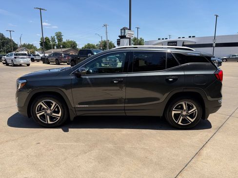 Used 2021 GMC Terrain SLT FWD image 8
