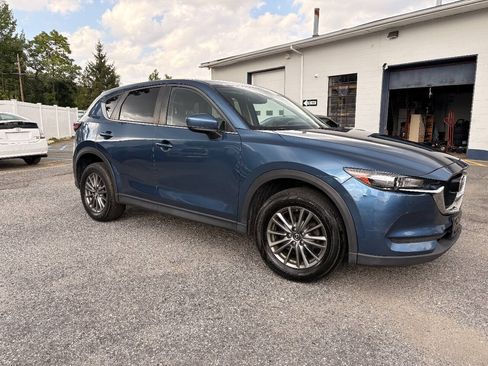 Used 2017 MAZDA CX-5 Touring w/ Preferred Equipment Package AWD/4WD image 4