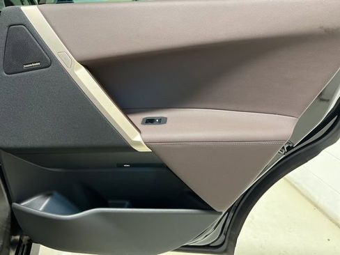 Used 2025 BMW iX xDrive50 image 59