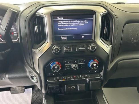 Used 2019 Chevrolet Silverado 1500 LT Trail Boss AWD/4WD image 23