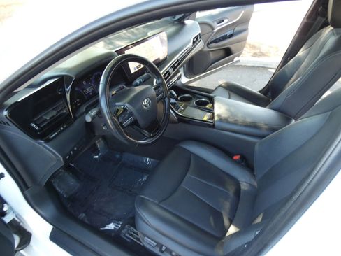 Used 2024 Toyota Mirai w/ Advanced Technology Package image 41