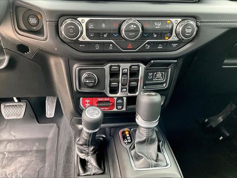 New 2026 Jeep Wrangler Unlimited Rubicon AWD/4WD image 18