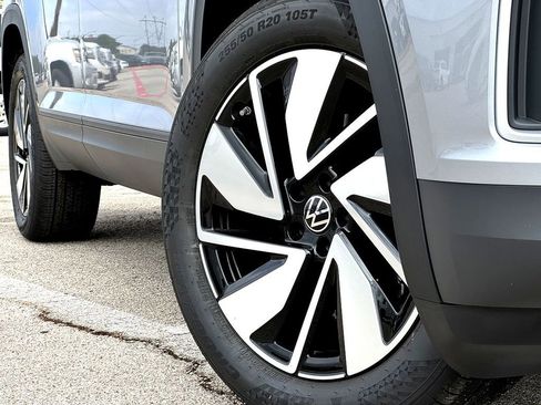 New 2026 Volkswagen Atlas SEL AWD/4WD image 2