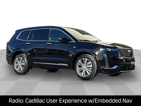 Certified 2025 Cadillac XT6 Premium Luxury image 8