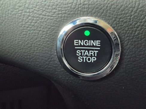 Used 2024 Ford Edge SEL AWD/4WD image 15