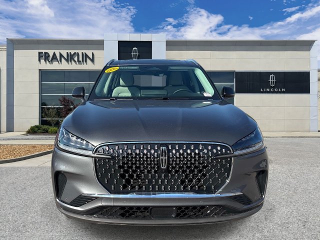 New 2027 Lincoln Aviator AWD image 2