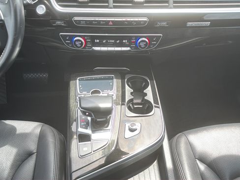Used 2018 Audi Q7 3.0T Prestige AWD/4WD image 17