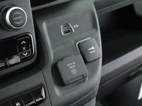 New 2024 RAM ProMaster 2500 w/ Quick Order Package 22G SLT image 15