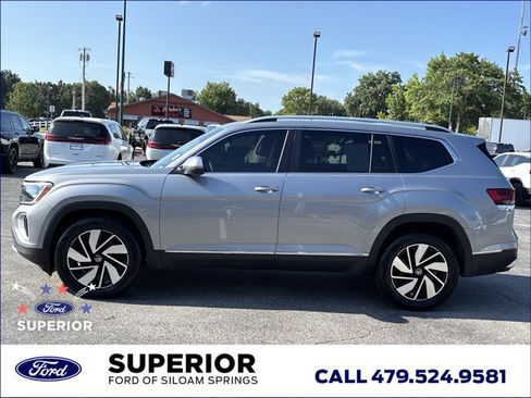 Used 2025 Volkswagen Atlas SEL AWD/4WD image 11