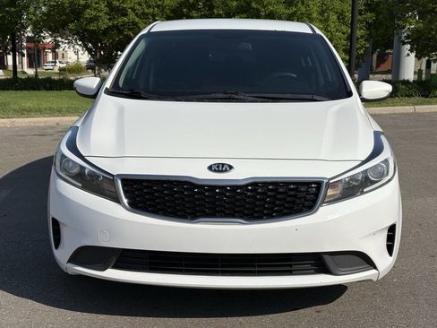 Used 2017 Kia Forte LX image 4